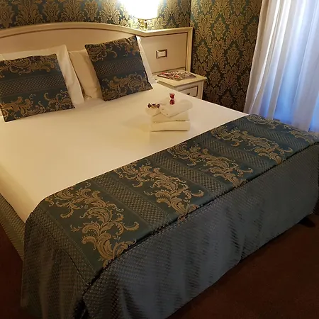 Canova Tadolini Luxury And Rom